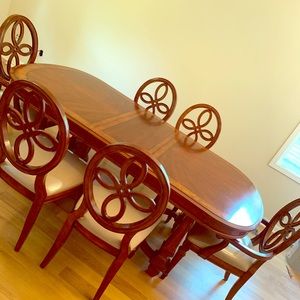 This is a six piece dining table.